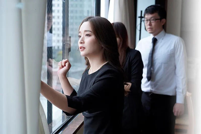 ông chồng mất 3 năm, mẹ kế trẻ tìm đến con gã chồng giải tỏa thiếu thốn