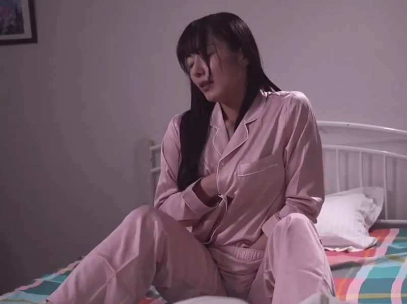 Thủ dâm hàng đêm vì chồng bỏ bê, vợ yêu quyết định tìm đến ứng dụng hèn hò